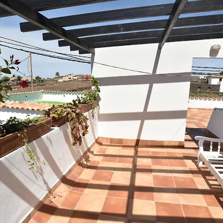 Casa Madonna Authentic Canarian * La Oliva
